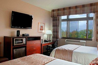 Best Western PLUS Arena Hotel New York Exterior foto