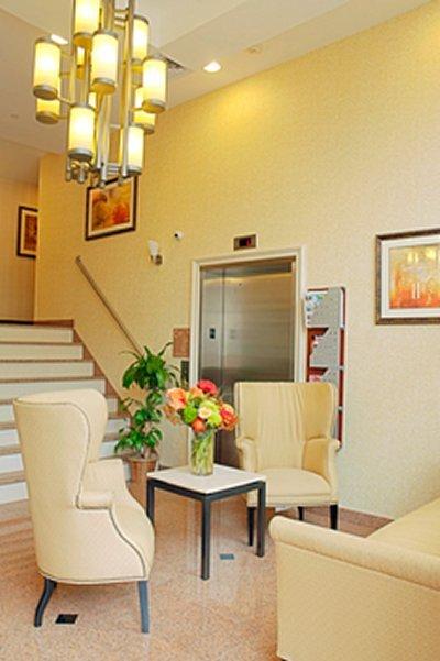 Best Western PLUS Arena Hotel New York Exterior foto