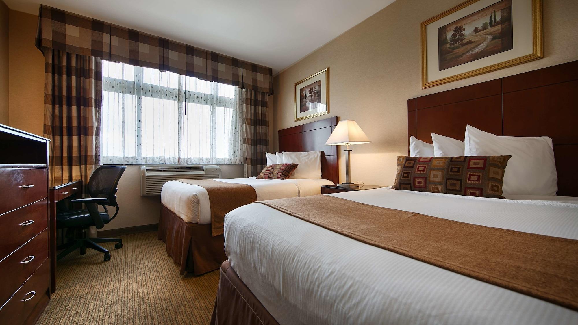 Best Western PLUS Arena Hotel New York Exterior foto